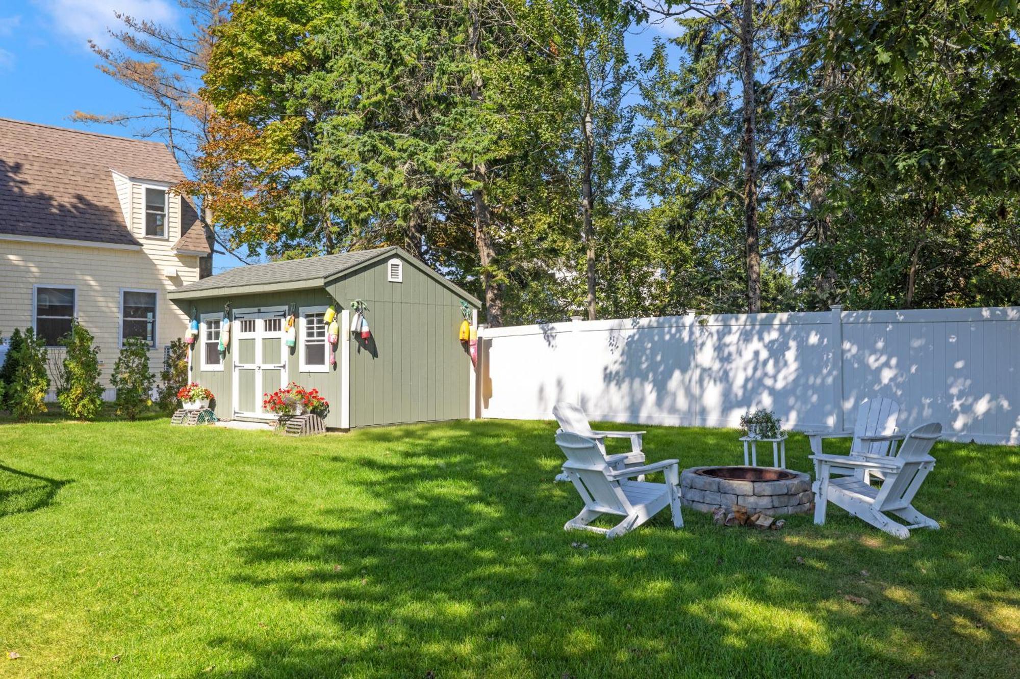 Pine Point Beach House With Deck, Fire Pit & Porch 스카보로 외부 사진